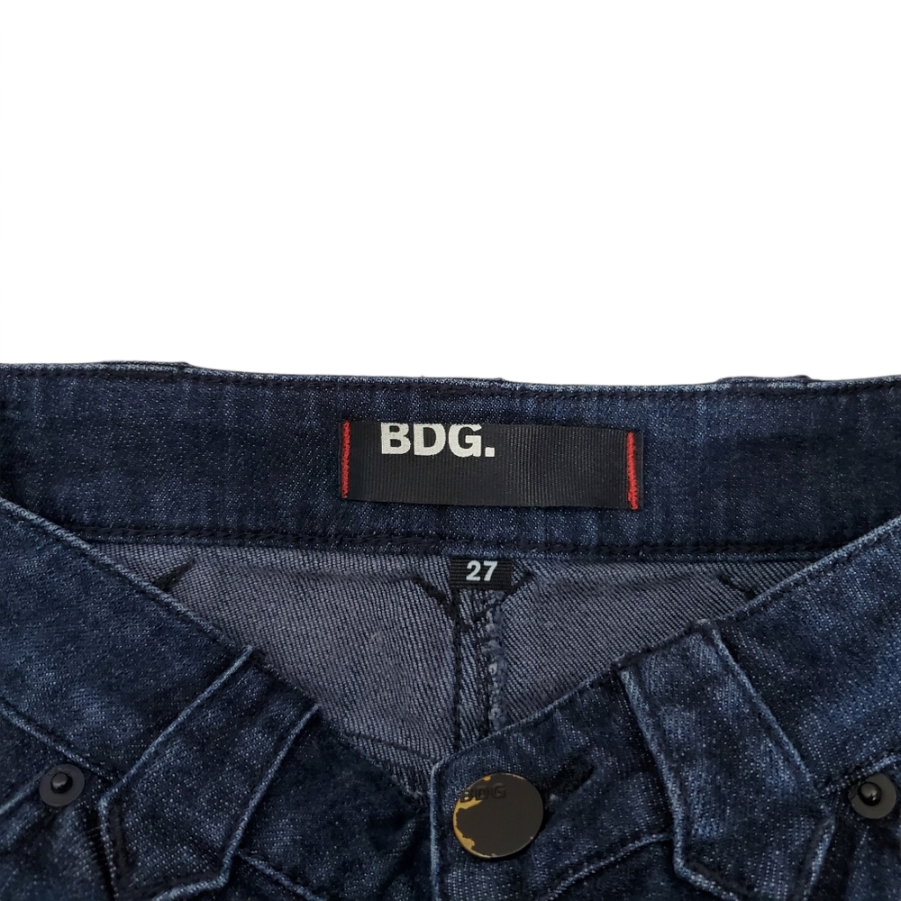 BDG Southwest Tribal Embroidered
Jean Shorts 27 - Picture 9 of 13